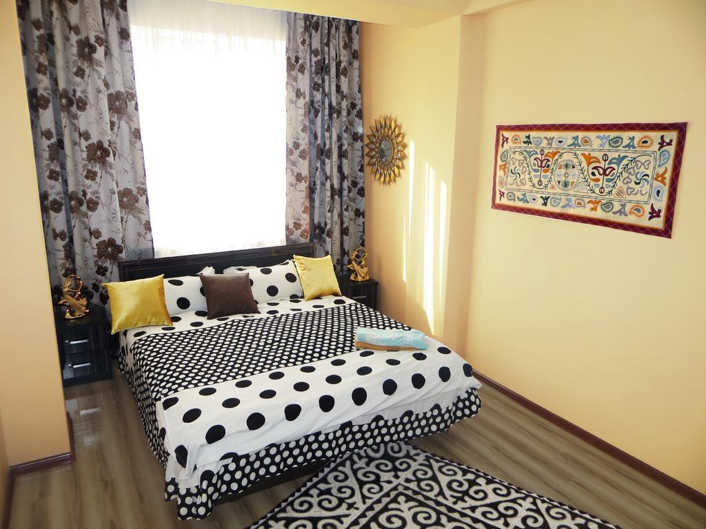 Bishkek Maximus Apartament 2 Exteriör bild